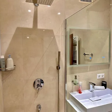 Gehobenes Sud/mitte Апартаменты